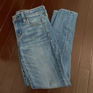 AMERICAN EAGLE HIGH RISE SKINNY JEANS